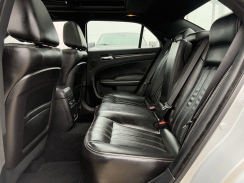 Used 2023 Chrysler 300 S image 28