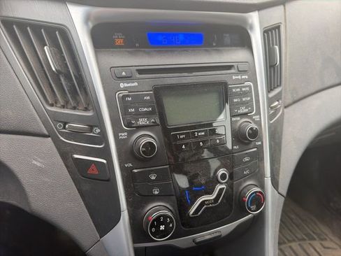 Used 2011 Hyundai Sonata GLS FWD image 23