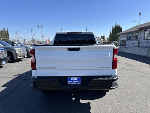 Used 2022 Chevrolet Silverado 1500 Custom Trail Boss AWD/4WD image 5