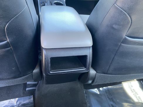 Used 2015 Toyota Camry SE FWD image 31