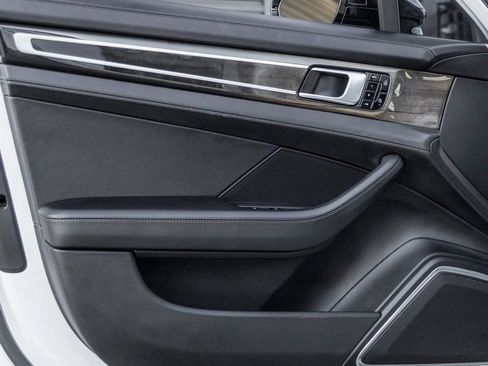 Used 2020 Porsche Panamera GTS image 66