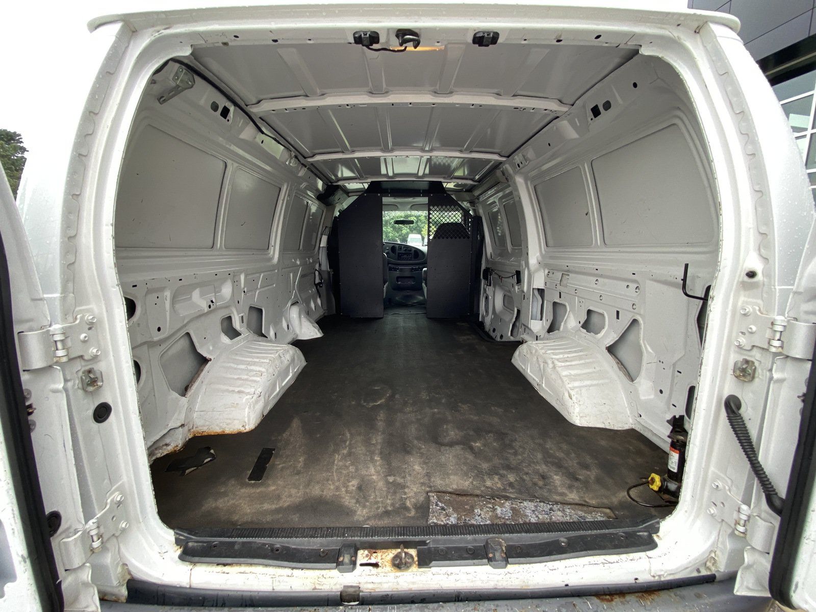 Used 2007 Ford E-250 and Econoline 250 RWD image 6