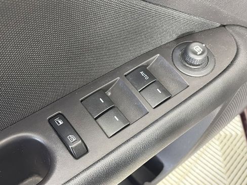 Used 2011 Ford Fusion SE image 23