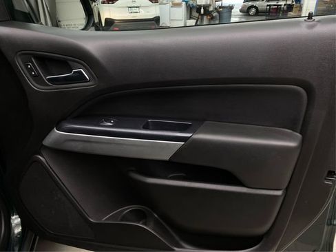 Used 2015 Chevrolet Colorado LT w/ LT Convenience Package AWD/4WD image 25