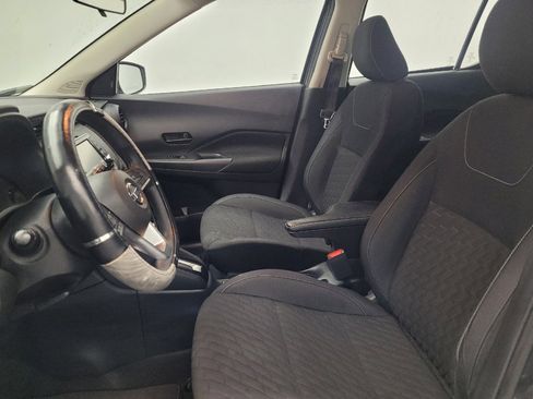 Used 2021 Nissan Kicks S FWD image 17
