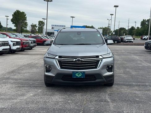 Certified 2023 Chevrolet Traverse LT FWD image 8