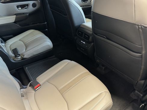 Used 2023 Honda Pilot EX-L image 32