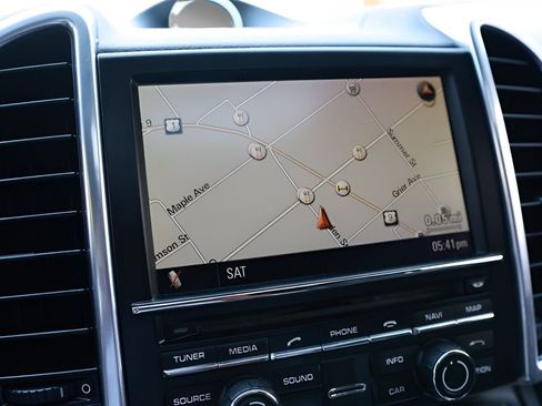 Used 2013 Porsche Cayenne GTS AWD/4WD image 45