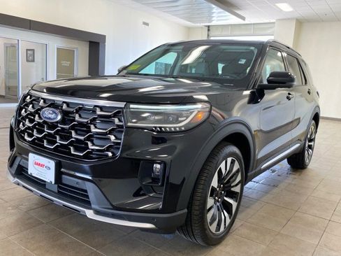 Certified 2025 Ford Explorer Platinum w/ LUX Leather Package AWD/4WD image 4