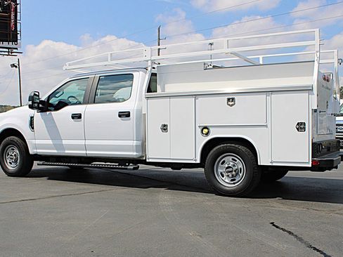 Used 2020 Ford F250 XL w/ Power Equipment Group image 5