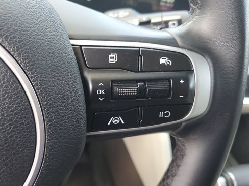 Certified 2024 Kia Sportage EX AWD/4WD image 11