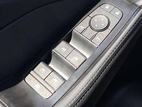 New 2026 Nissan Rogue SV FWD image 28