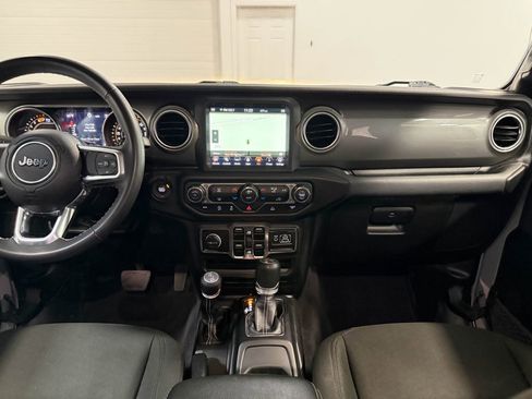 Used 2023 Jeep Wrangler Sahara image 18