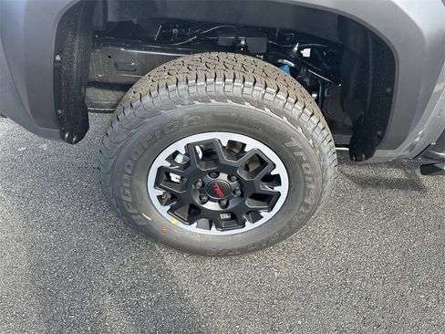 New 2025 Toyota Tacoma TRD Off-Road image 13