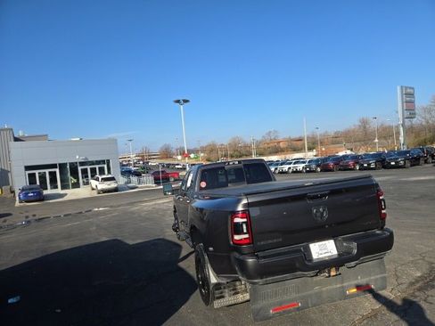 Used 2024 RAM 3500 Laramie w/ Night Edition image 7