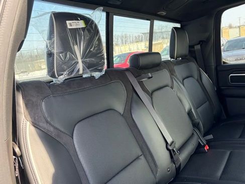 New 2026 RAM 1500 Laramie AWD/4WD image 33