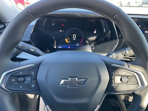 New 2026 Chevrolet Trax LT w/ Sunroof Package image 6