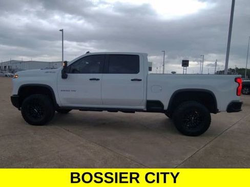 Certified 2025 Chevrolet Silverado 2500 ZR2 w/ Technology Package AWD/4WD image 6