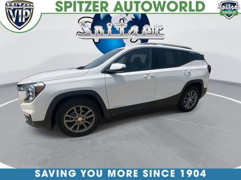 Used 2023 GMC Terrain SLT AWD/4WD image 4