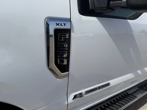Used 2019 Ford F250 XLT w/ XLT Value Package image 14