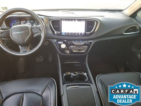 Used 2021 Chrysler Pacifica Limited w/ Premium & Safety Sphere Group image 26