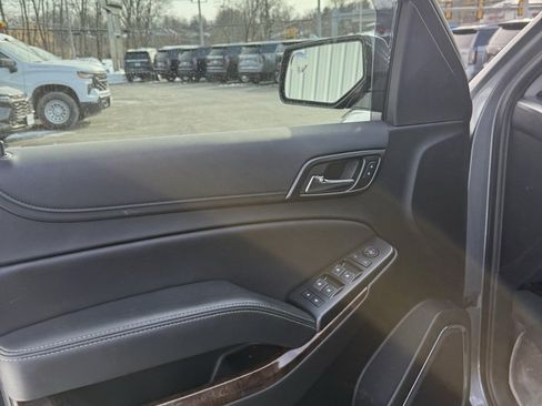 Used 2019 Chevrolet Tahoe LS image 3