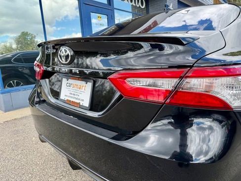 Used 2018 Toyota Camry SE w/ Audio Package FWD image 11