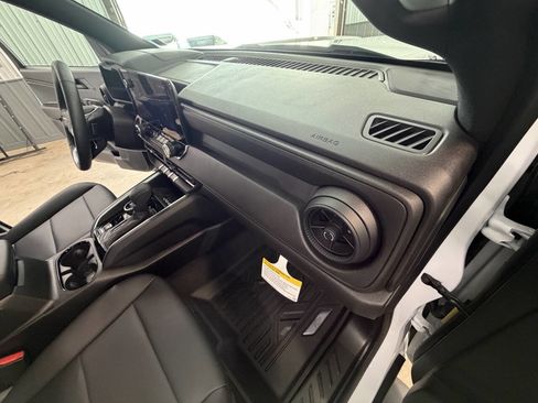 Used 2026 Chevrolet Colorado Trail Boss image 40