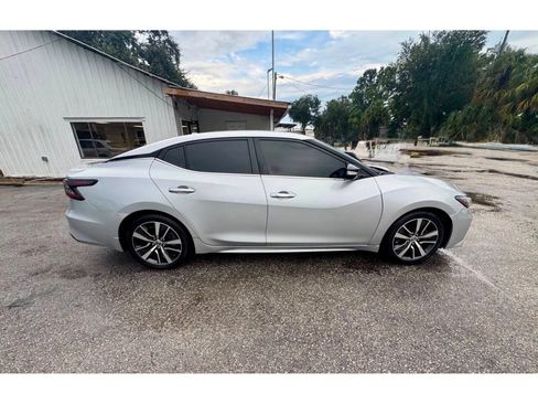 Used 2019 Nissan Maxima 3.5 SV w/ Floor Mat Group FWD image 7