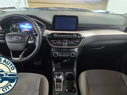 Used 2022 Ford Escape SE w/ Convenience Package AWD/4WD image 6
