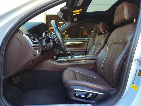 Used 2016 BMW 740i RWD image 15