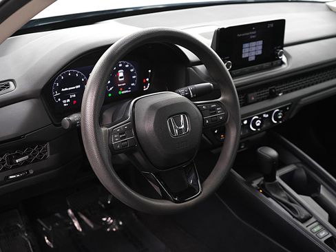 Used 2024 Honda Accord EX image 18