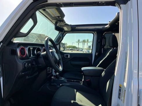 Used 2023 Jeep Wrangler Unlimited w/ Sun & Screen Package AWD/4WD image 12