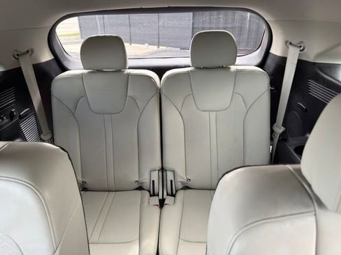 Used 2022 Kia Sorento SX w/ Panoramic Sunroof Package AWD/4WD image 11