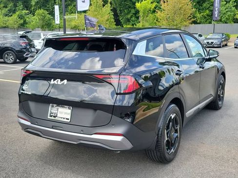 Certified 2026 Kia Sportage EX FWD image 4