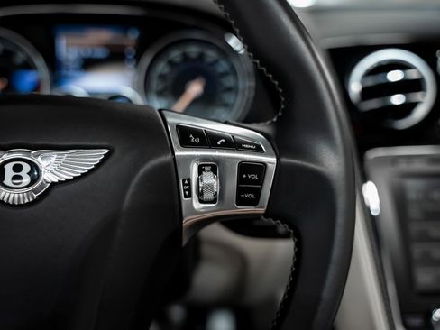 Used 2017 Bentley Continental GT image 45