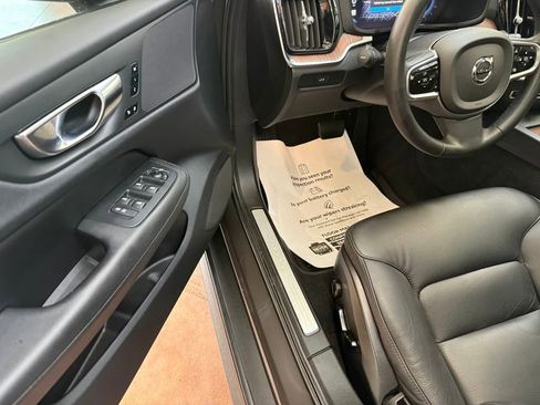 Used 2023 Volvo V60 B5 Cross Country Plus w/ Climate Package image 11