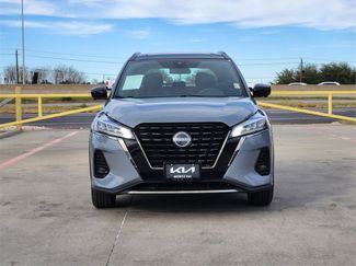 Used 2024 Nissan Kicks SR video 2
