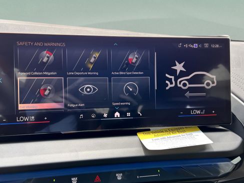 Used 2025 BMW X3 xDrive30i w/ Premium Package image 18