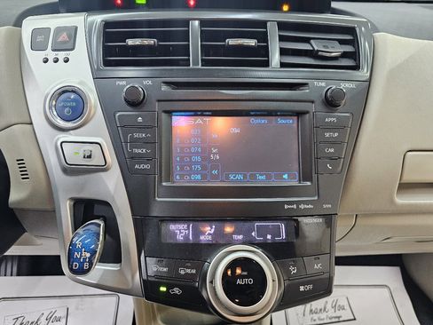 Used 2012 Toyota Prius V Two image 28