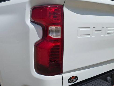 Used 2021 Chevrolet Silverado 2500 LT w/ Fleet Comfort Package AWD/4WD image 33