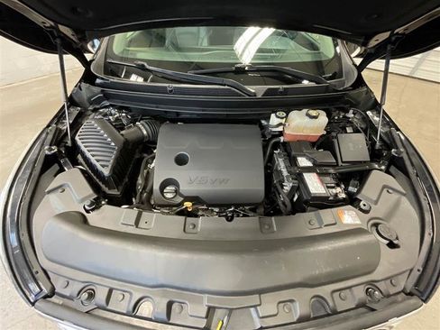 Used 2021 Buick Enclave Essence image 29