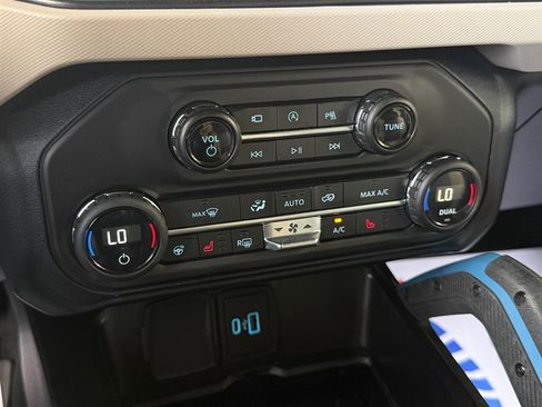 Used 2021 Ford Bronco Wildtrak AWD/4WD image 39