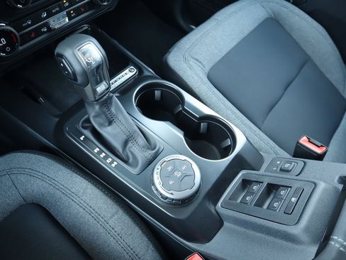 New 2025 Ford Bronco Big Bend image 9