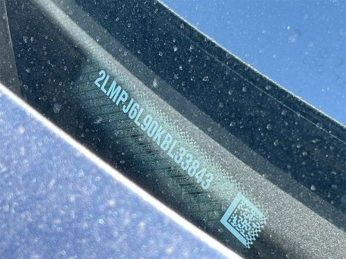 Used 2019 Lincoln Nautilus Reserve image 11