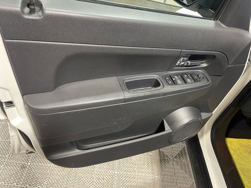 Used 2010 Jeep Liberty Sport w/ Popular Equipment Group image 25