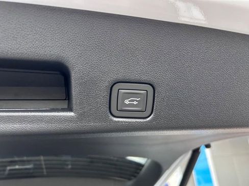 New 2026 Chevrolet Traverse LT w/ Driver Confidence Package image 8