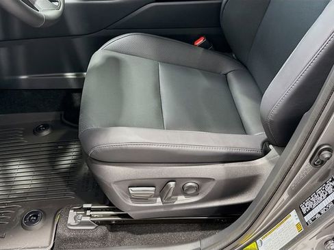 New 2025 Toyota Crown Platinum image 16