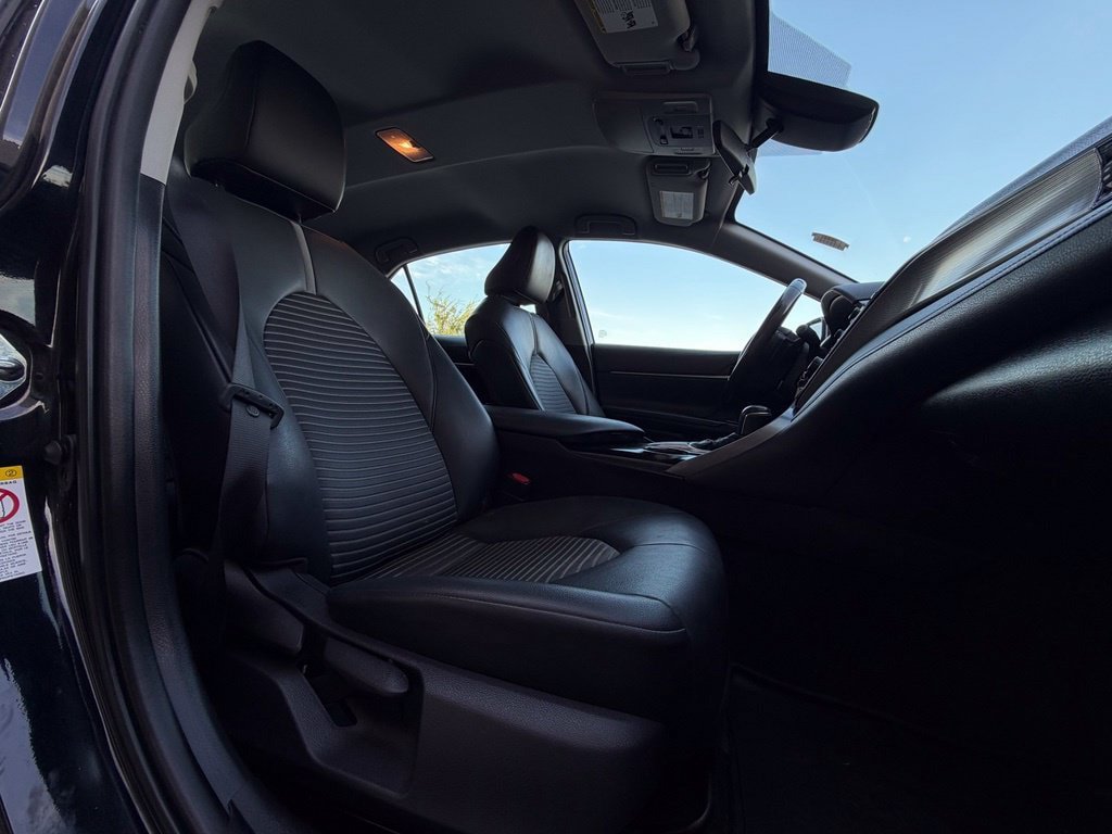 Used 2019 Toyota Camry SE FWD image 25