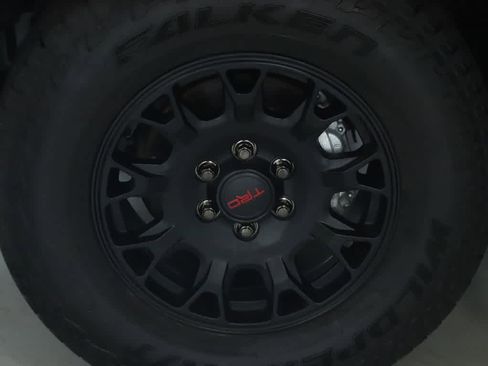 Used 2025 Toyota 4Runner TRD Off-Road Premium image 39